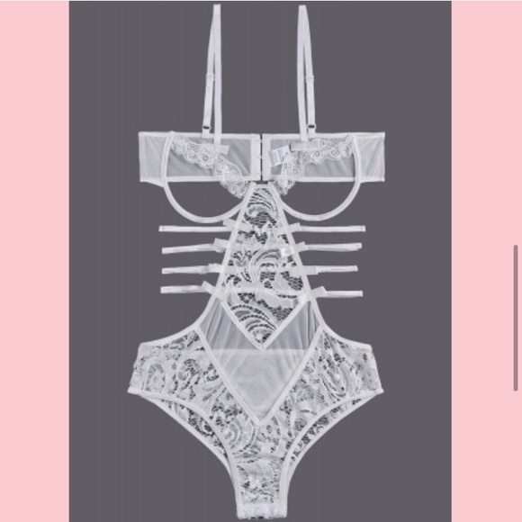 White Strappy Open Cups Teddy with Bowknots - Picture 1 of 6